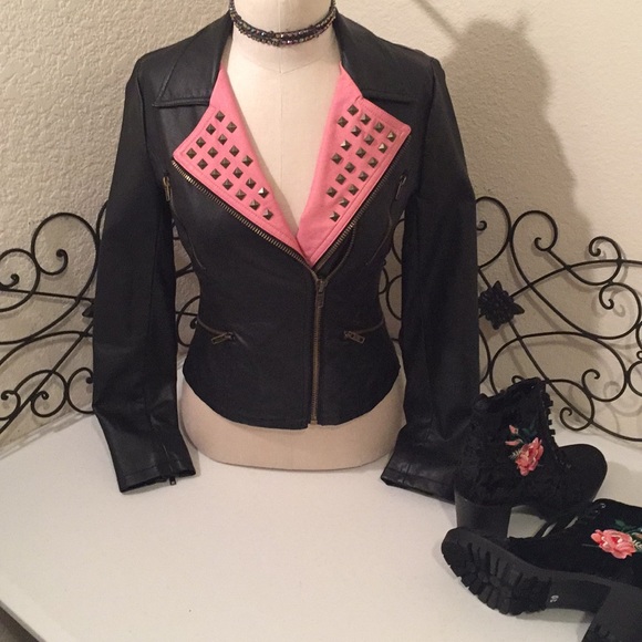 Forever 21 Jackets & Blazers - 🔥FOREVER 21 Vegan Leather Color Block Moto Jacket
